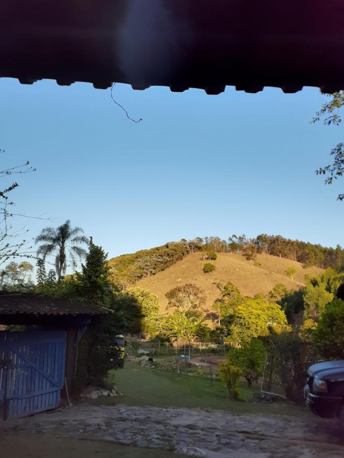 Chácara ladeira de Pedra Salesópolis Exterior foto